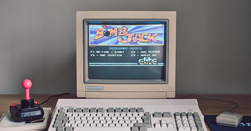 Amiga 500 con Joytick